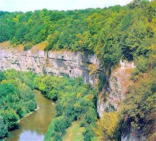 Image - High banks of the Smotrych River near Kamianets-Podilskyi.